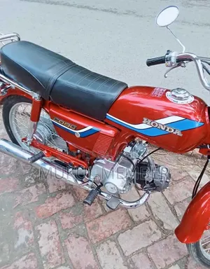 হোন্ডা ২০০০ রেড