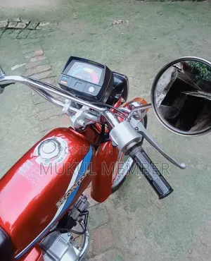 হোন্ডা ২০০০ রেড