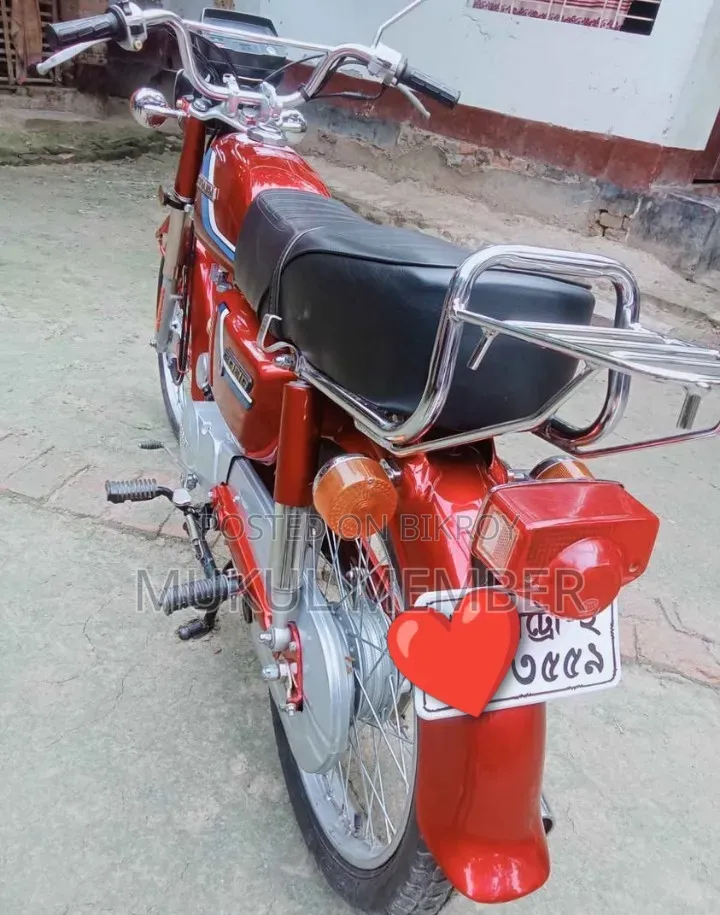 হোন্ডা ২০০০ রেড