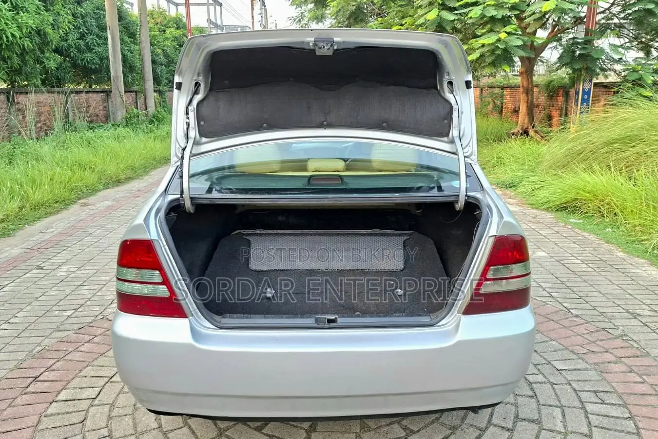 Toyota Corolla Sedan Automatic 2004 Silver
