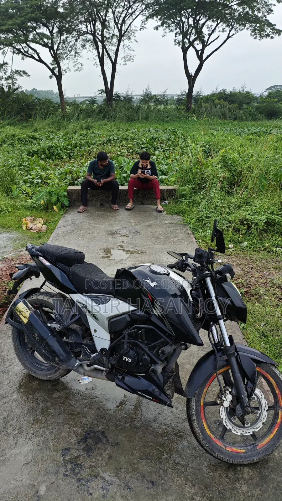 টিভিএস অ্যাপাচে আরটিআর ১৬০ ৪ভি ২০২২ কালো