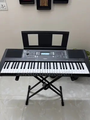 Yamaha PSR-E373 Keyboard