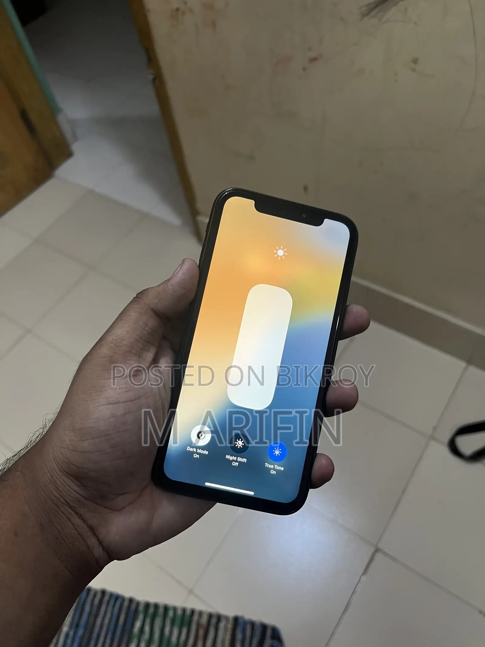 New Apple iPhone XR 64 GB Black