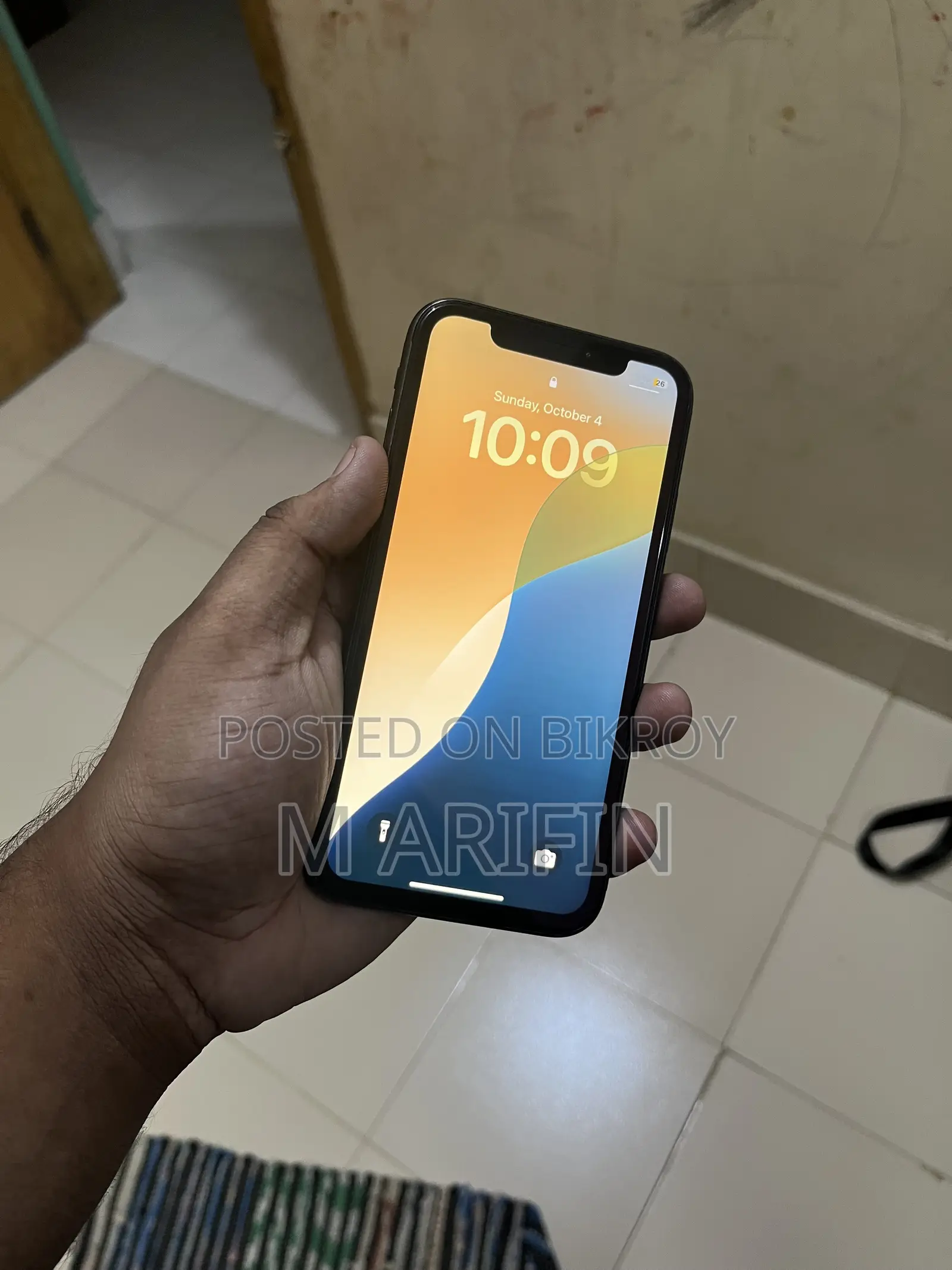 New Apple iPhone XR 64 GB Black