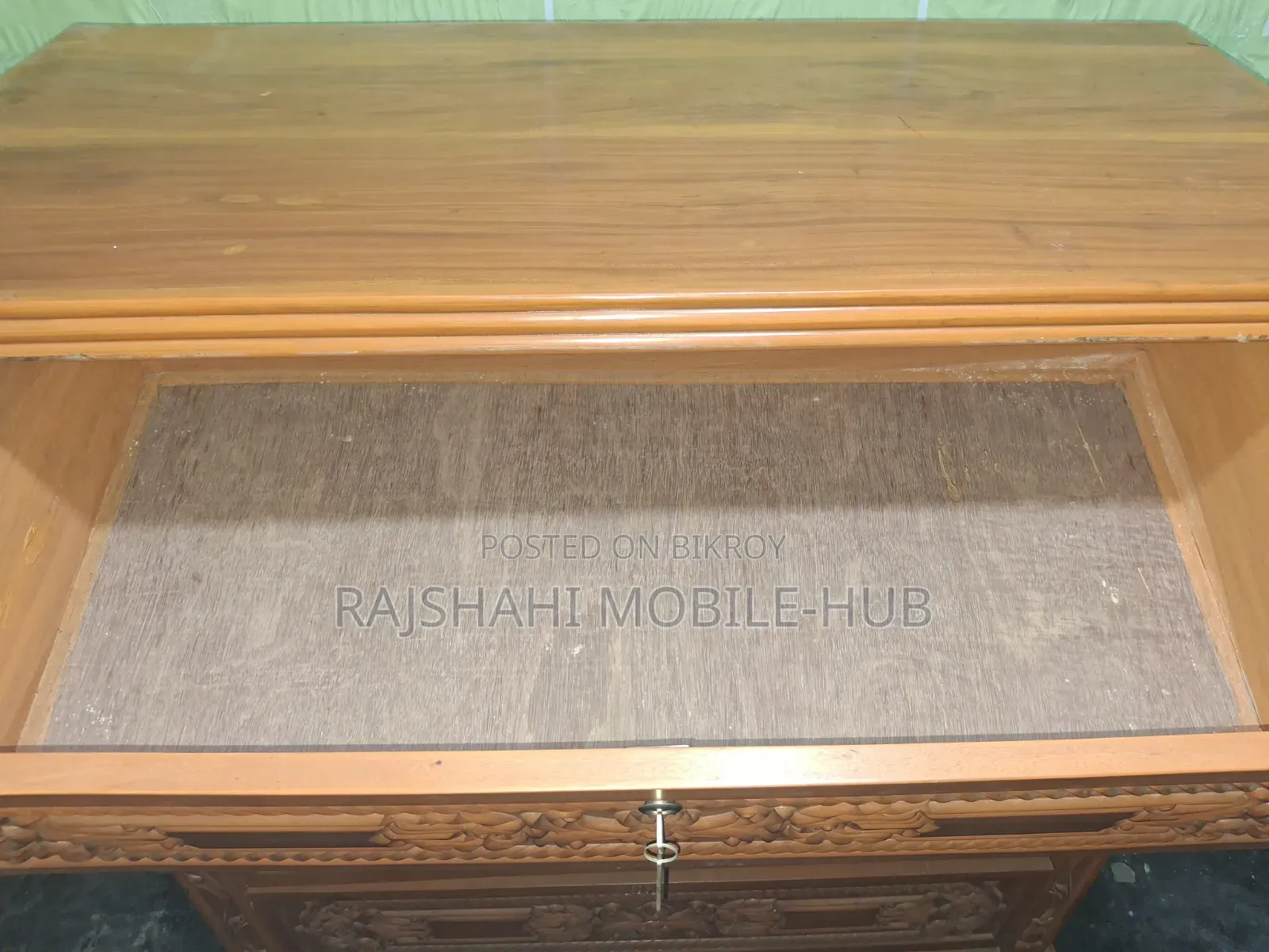 চমৎকার একটি ওয়ারড্রব