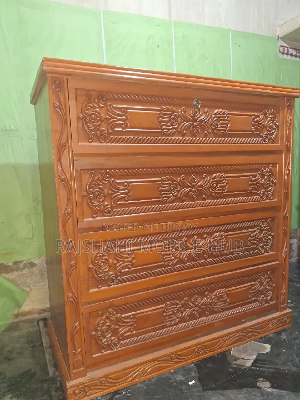 চমৎকার একটি ওয়ারড্রব