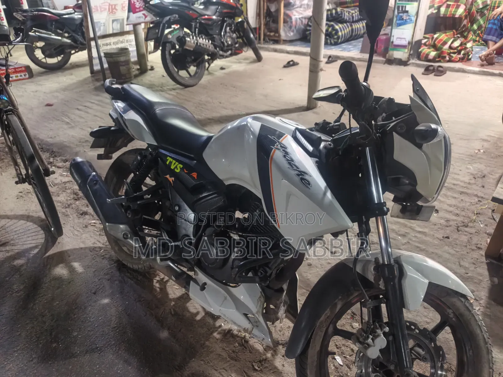 TVS Apache RTR 160 2V 2016 White