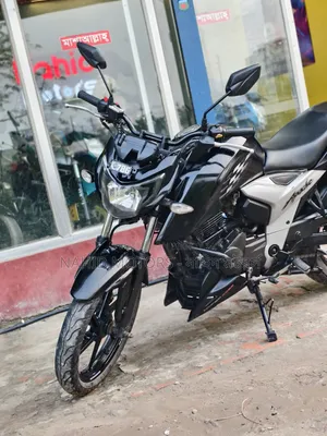 টিভিএস আপাচে ১৬০ ৪ভি ২০২০ কালো