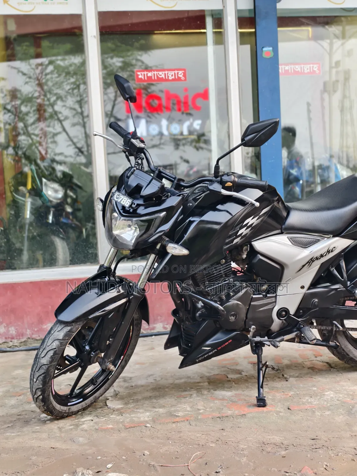 টিভিএস আপাচে ১৬০ ৪ভি ২০২০ কালো