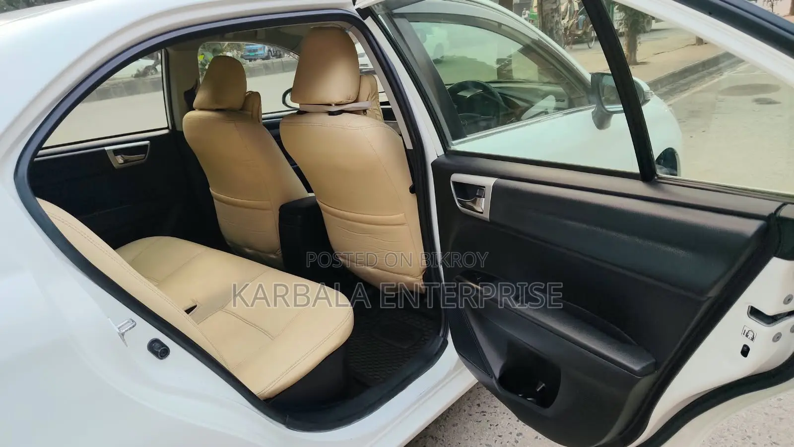 Toyota Axio 1.5 Hybrid Two-Wheel Drive 2013 White