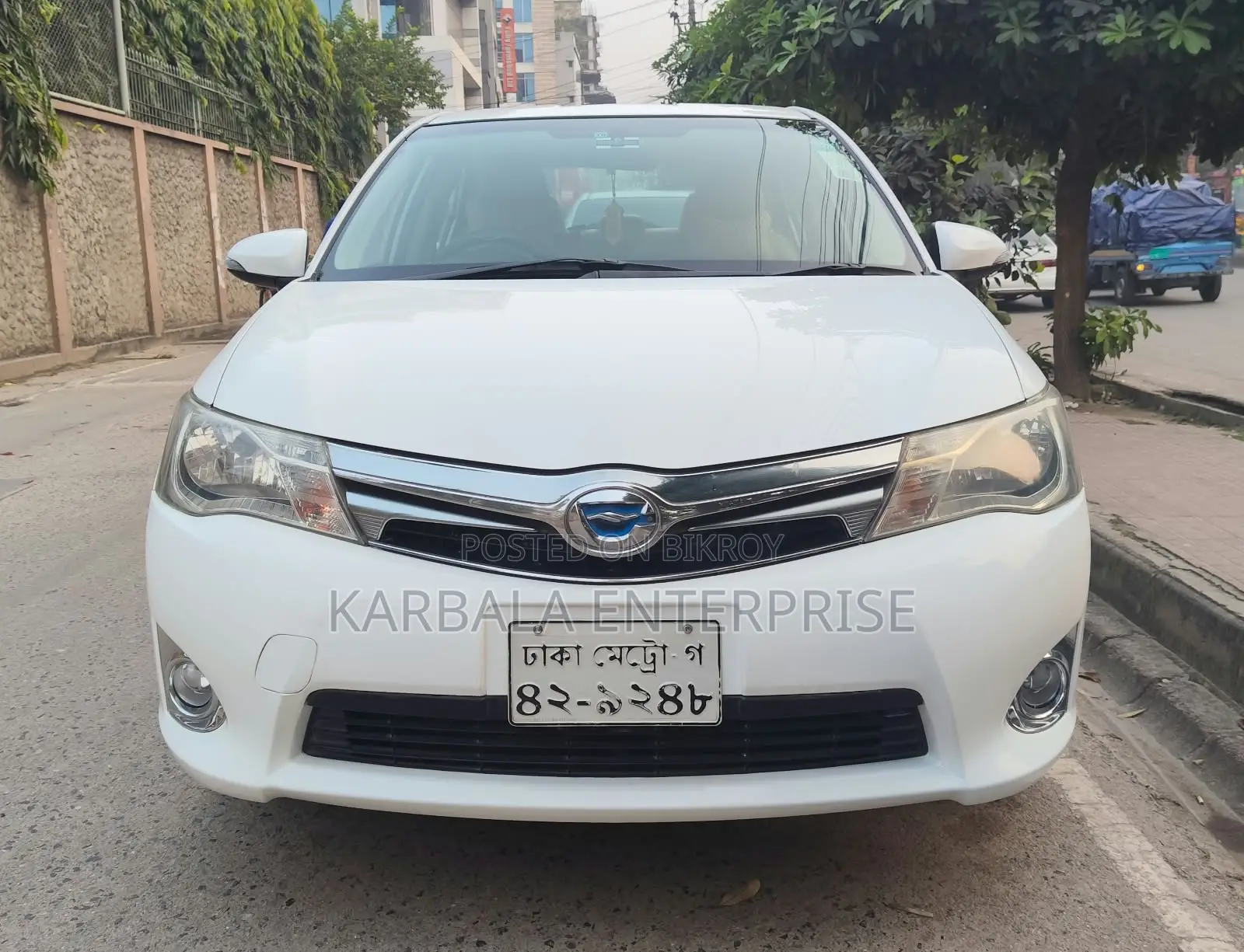 Toyota Axio 1.5 Hybrid Two-Wheel Drive 2013 White