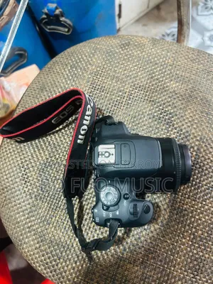 ক্যানন ৭০০ডি