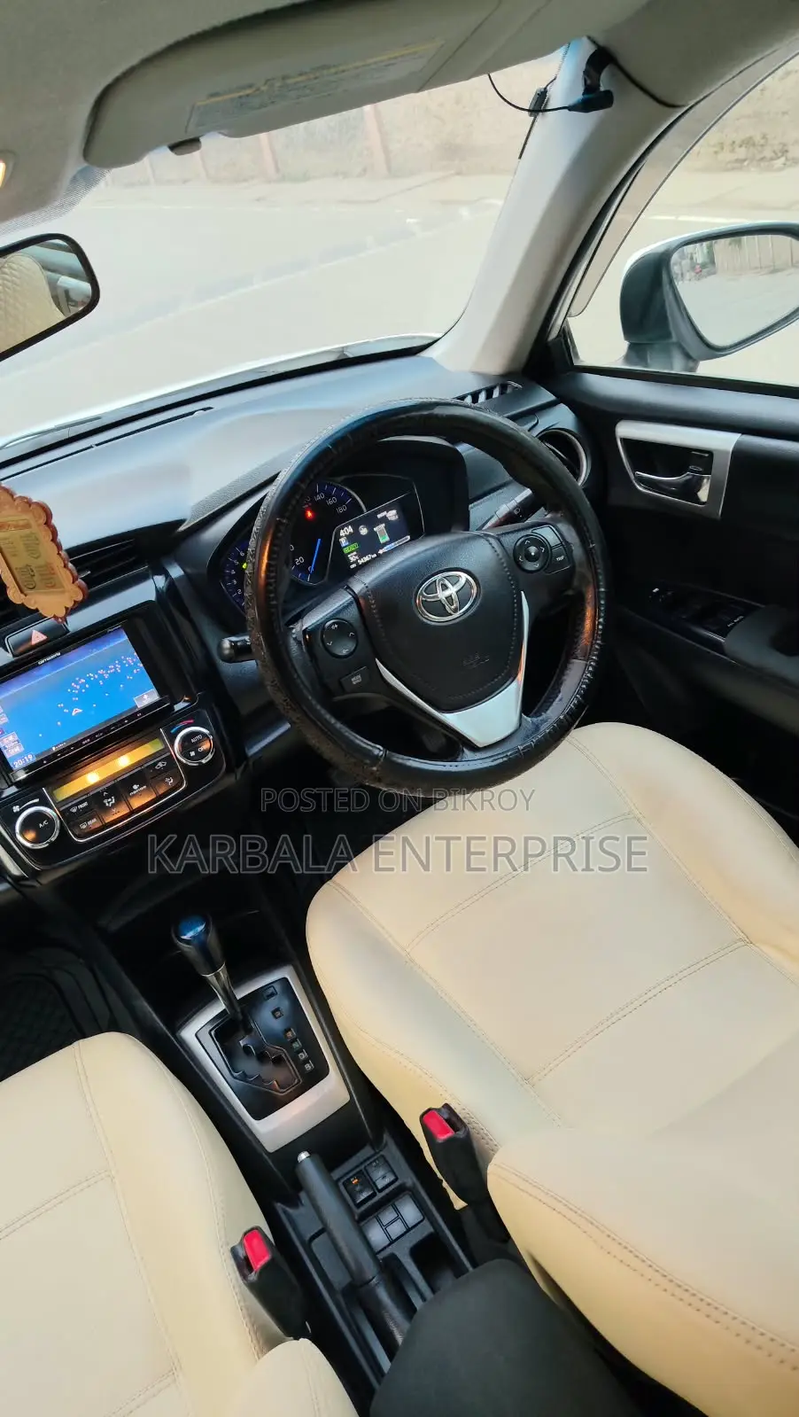 Toyota Axio 1.5 Hybrid Two-Wheel Drive 2013 White