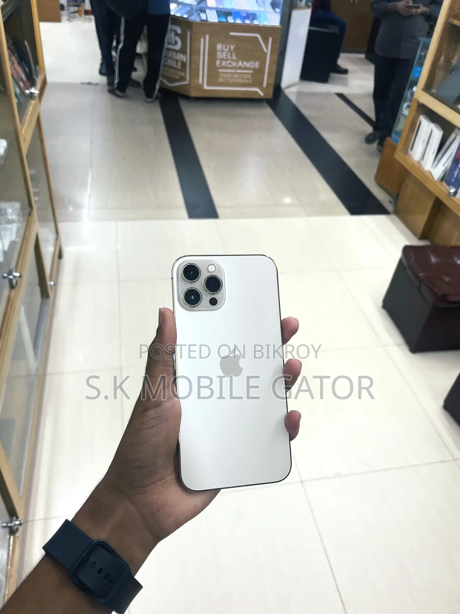 অ্যাপল আইফোন ১২ প্রো ম্যাক্স ১২৮ জিবি গোল্ড