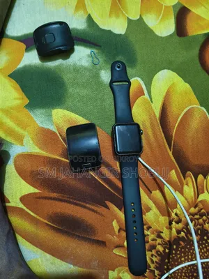 2 Smart Watches Samsung Gear S Apple 1