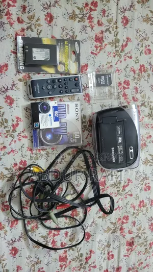 স্যামসাং এসসি-ডিএক্স১০৩ ক্যামেরা