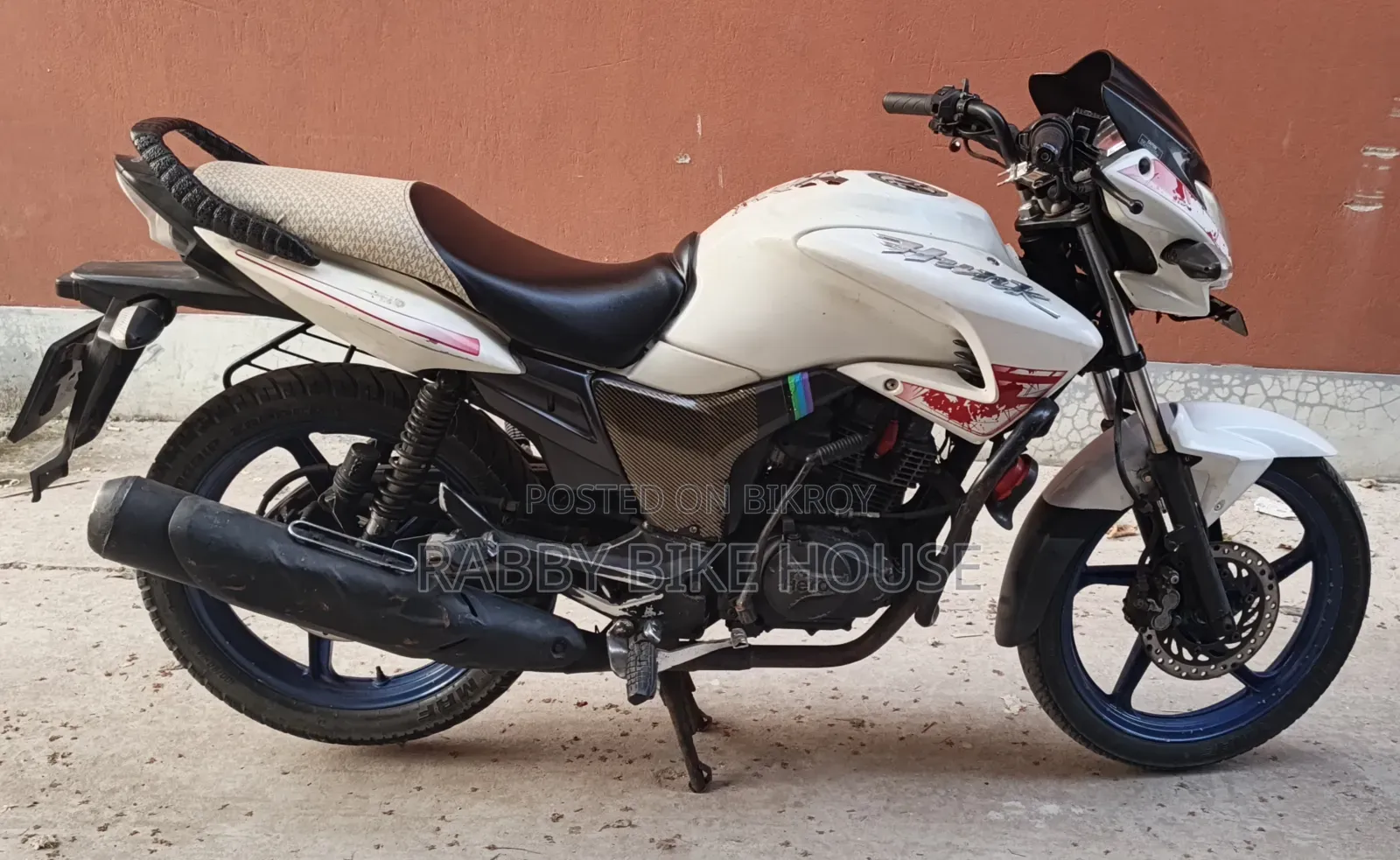 হিরো হাংক ২০১৮ সাদা