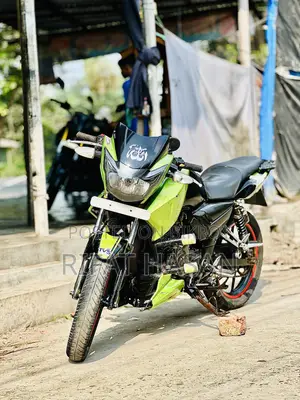 টিভিএস আপাচে আরটিআর ১৬০ টুভি ২০১৬ গ্রিন