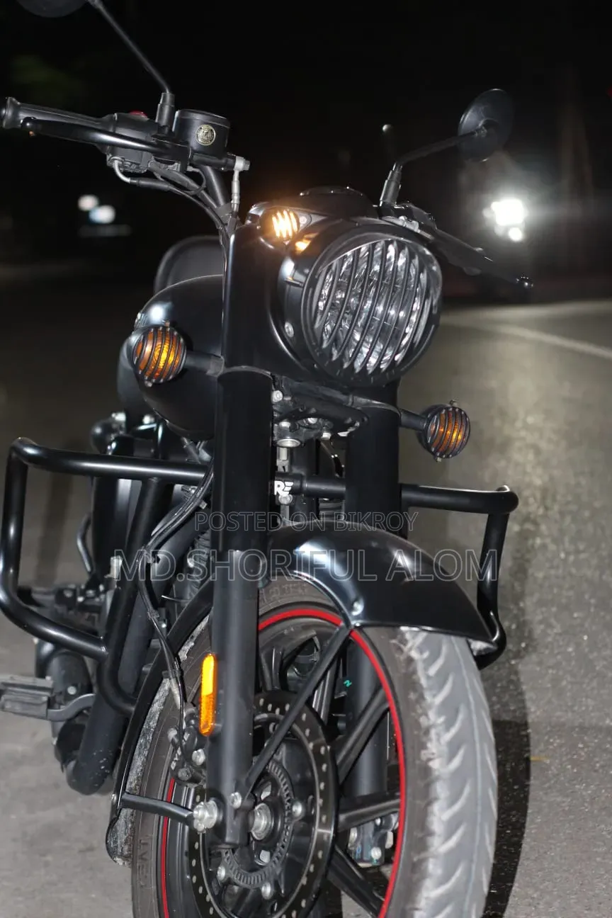 New Royal Enfield Bullet 350 2025 Black