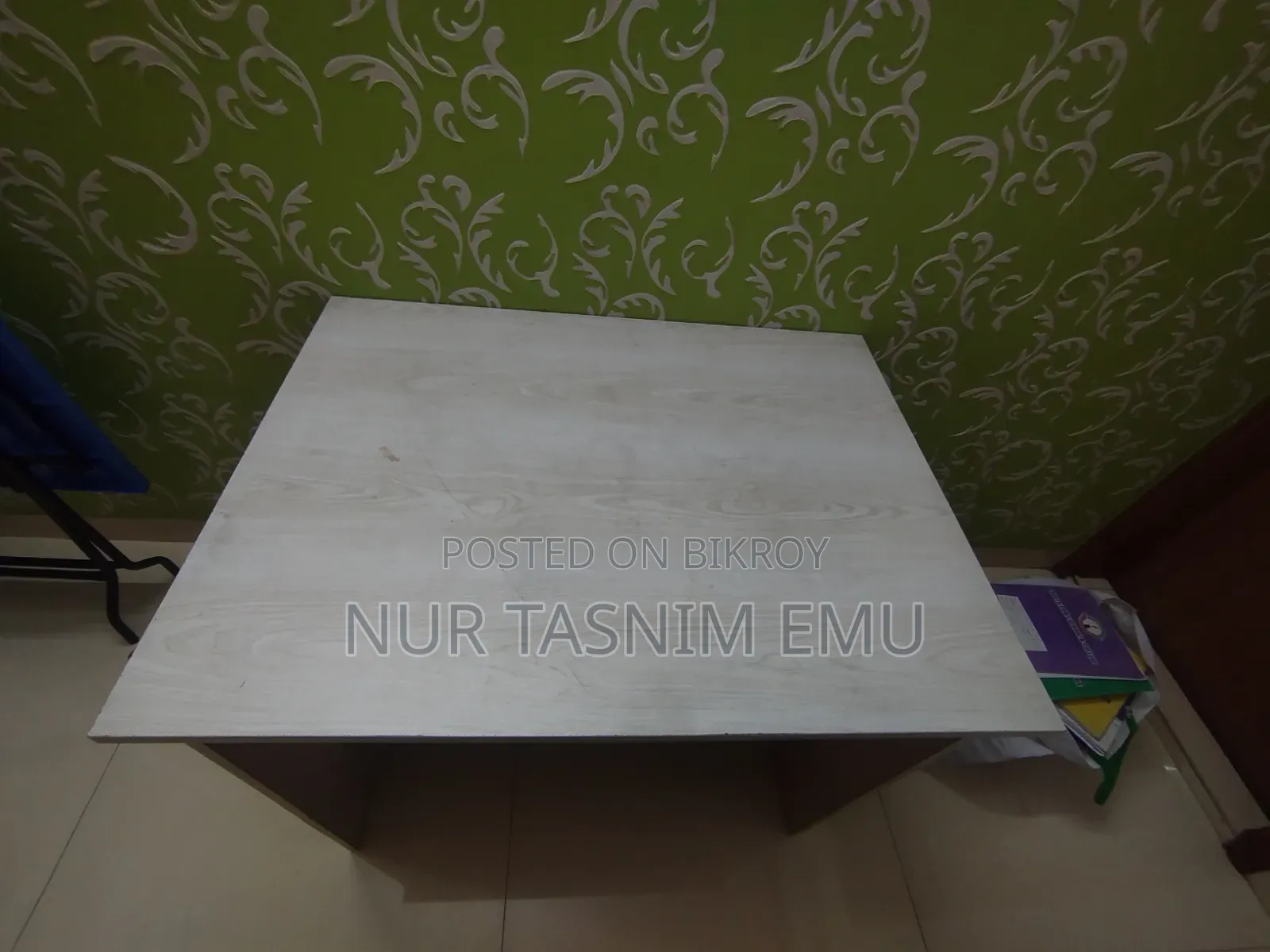 Selling this beautiful table due to lack of space at home.