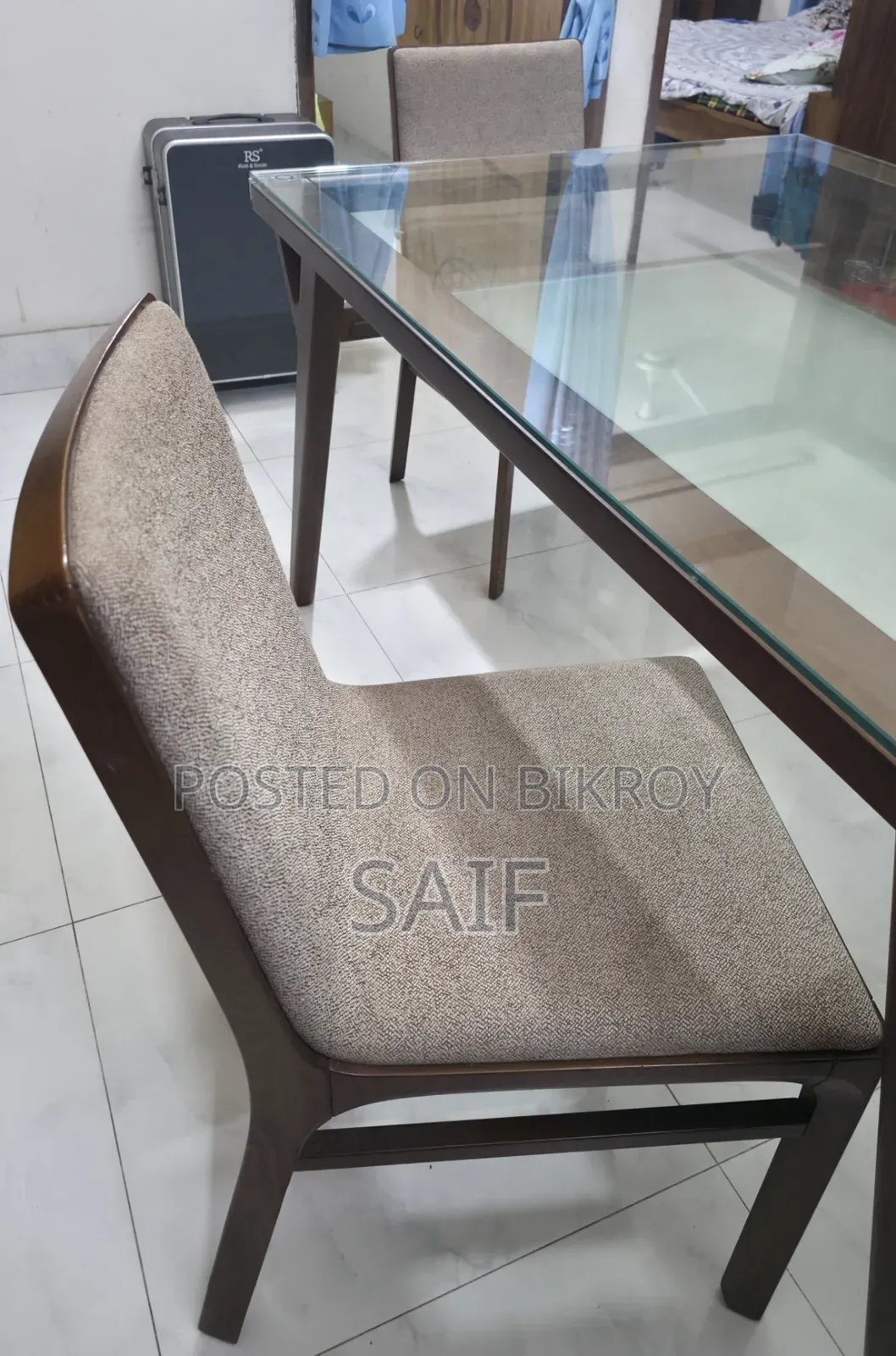 HATIL Almost New 6-Chair Glass Top Dining Table
