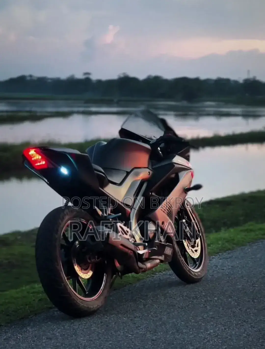 Yamaha R15 V3 2023 Black