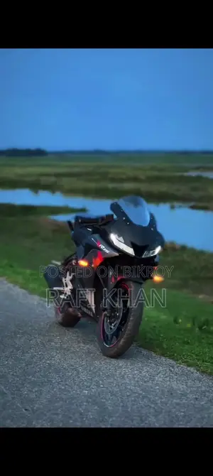 Yamaha R15 V3 2023 Black