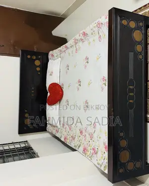 বিক্রির জন্য ভারী ও মজবুত মালয়েশিয়ান কাঠের খাট