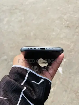 অ্যাপল আইফোন ১১ ৬৪ জিবি ব্ল্যাক