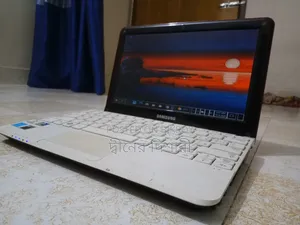 Laptop Samsung NC110P 2GB Intel Atom HDD 320GB