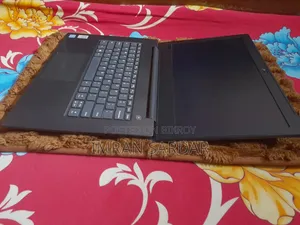 Laptop Lenovo V330 4GB Intel Core i3 SSD 256GB