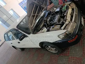 Toyota Corolla Hatchback 2001 White