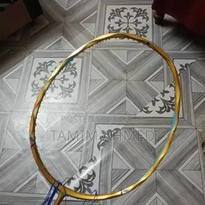 Head bed used for a few days, brand new with no spots, needs money.