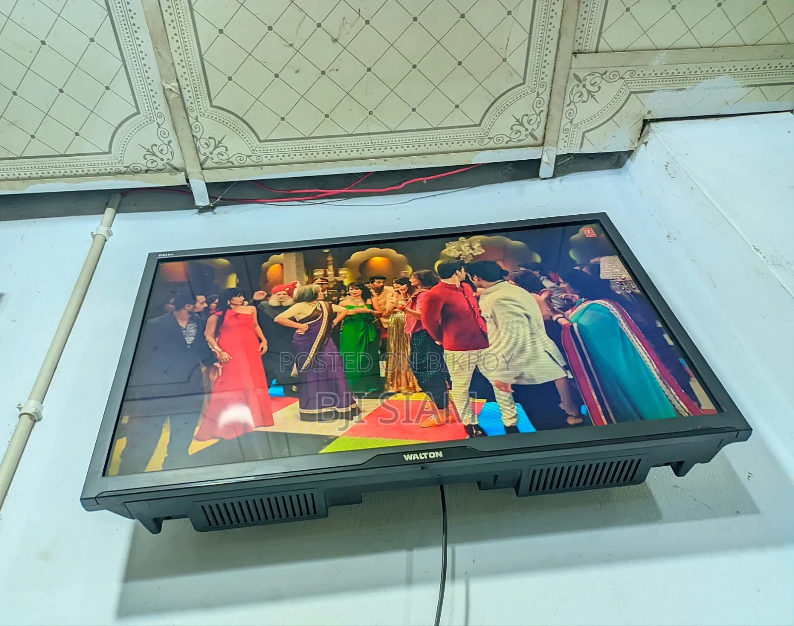 ওয়াল্টন টিভি ২৮ ইঞ্চি স্মার্ট