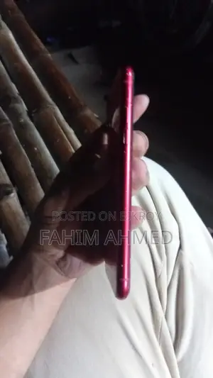 Apple iPhone 11 64 GB Red