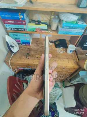 রিয়েলমি নোট ৭০ ১২৮ জিবি রোজ গোল্ড