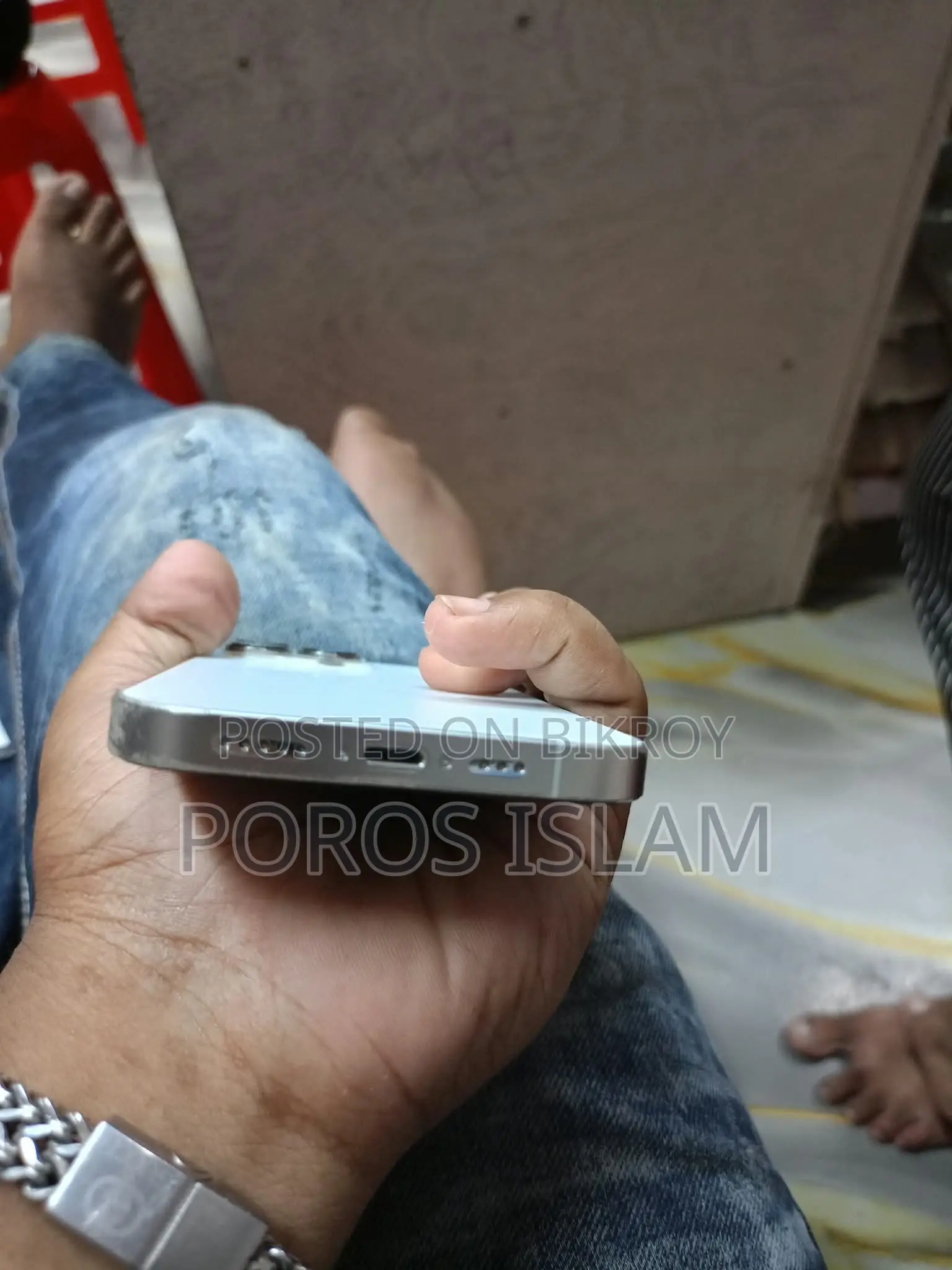 অ্যাপল আইফোন ১৩ প্রো ১২৮ জিবি হোয়াইট