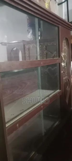 বোর্ডের ৩ইন ১মডেল এর শোকেস/বুকশেলফ বিক্রয় করা হবে
