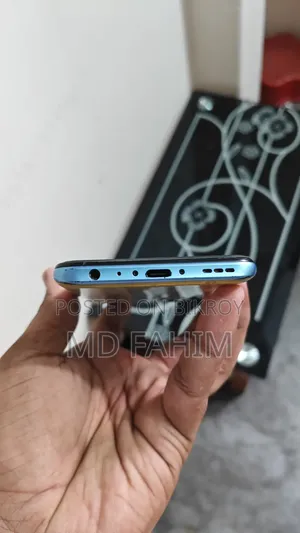 Vivo Y50 128 GB