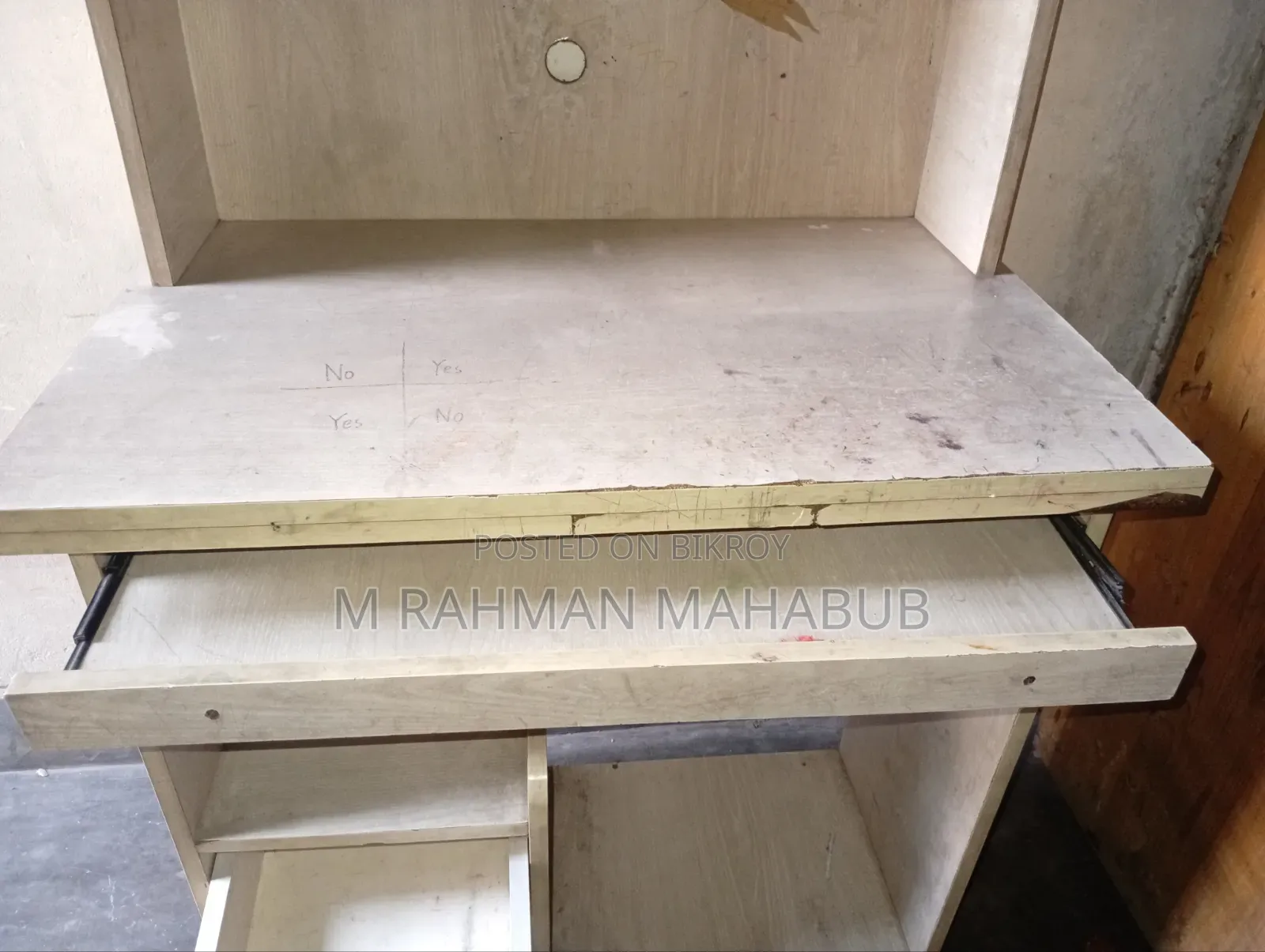 Reading Table / Computer Table