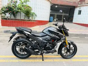 Honda Hornet 2.0 2025 Gray