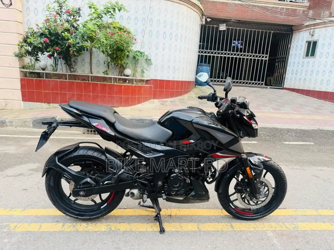 Bajaj Pulsar N160 2025 Black