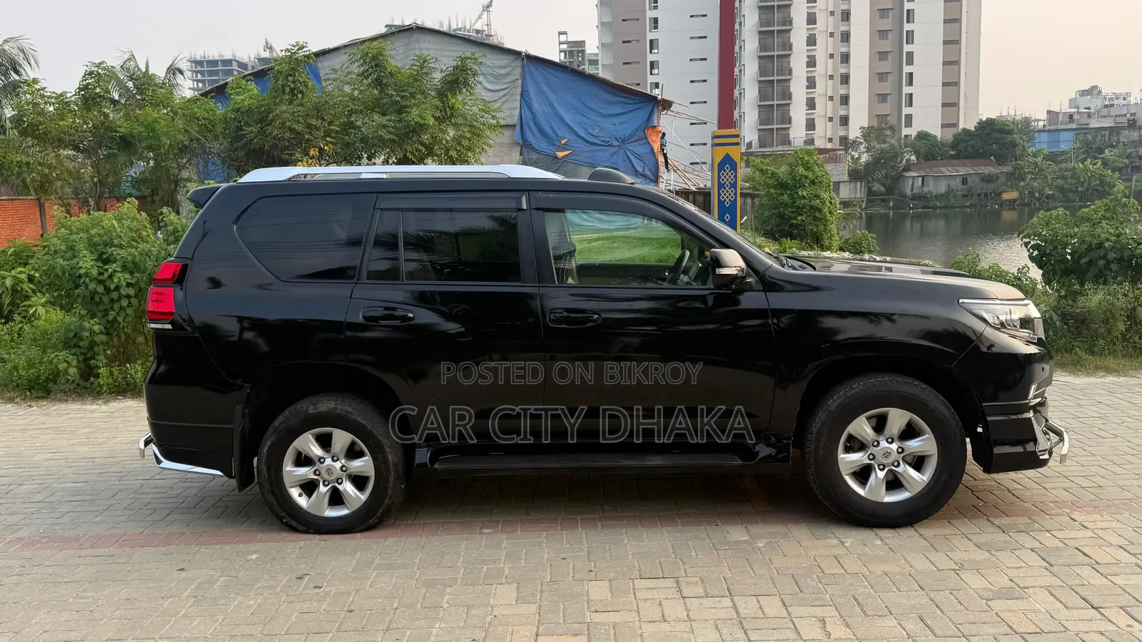 Toyota Land Cruiser Prado 2012 Black