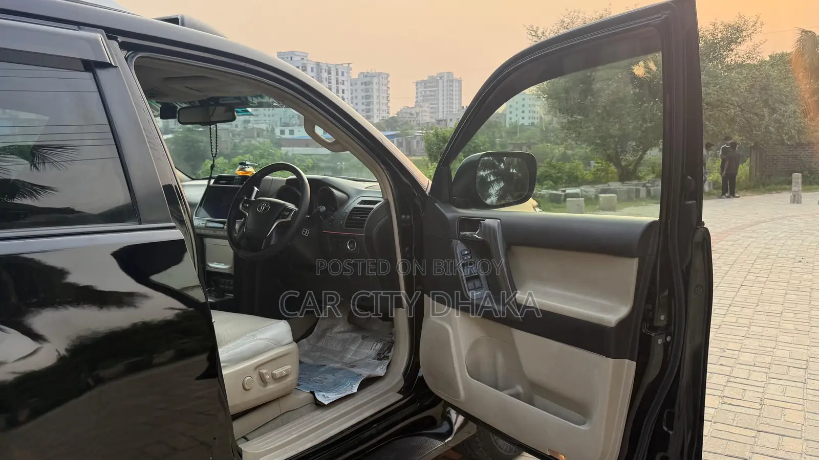 Toyota Land Cruiser Prado 2012 Black