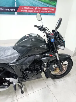 সুজুকি জিক্সার ২০২৫ কালো
