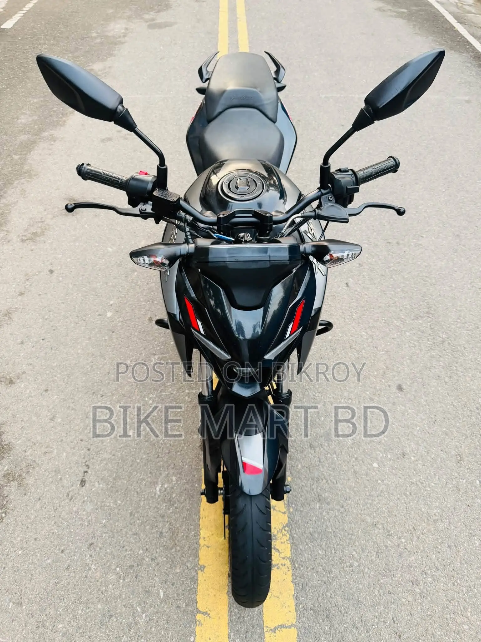 বাজাজ পালসার এন১৬০ ২০২৪ কালো
