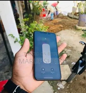 অ্যাপল আইফোন এক্সএস ২৫৬ জিবি হোয়াইট