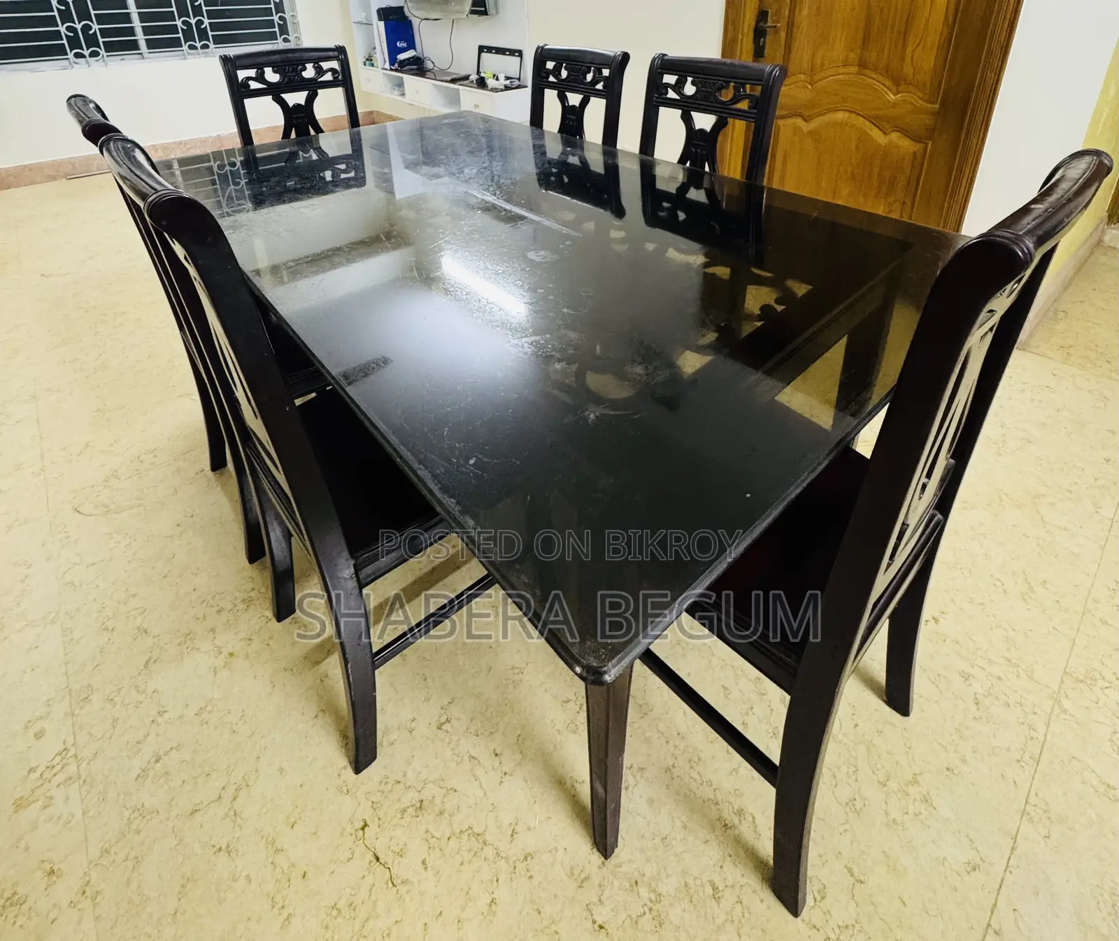 Dining Table for Sell
