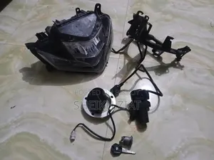 Gixxer SF Headlight, Lock Set