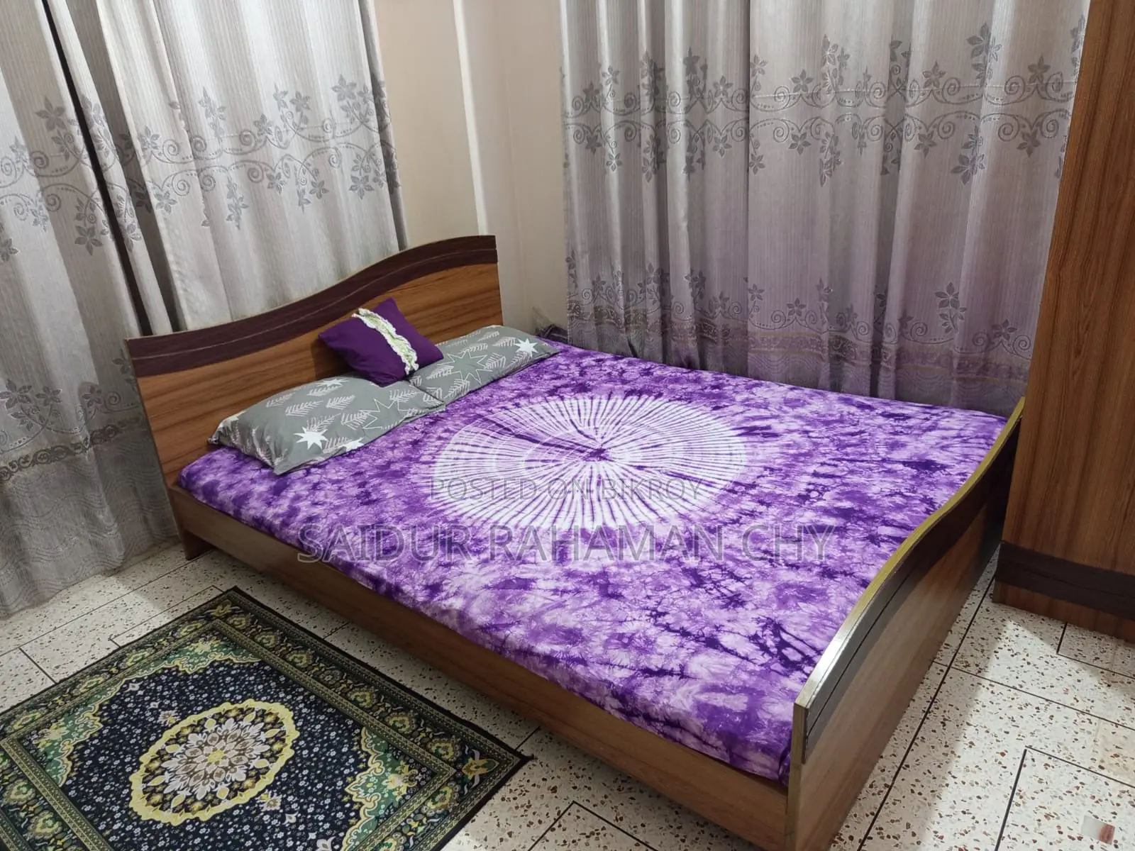 Bed and Almirah Set